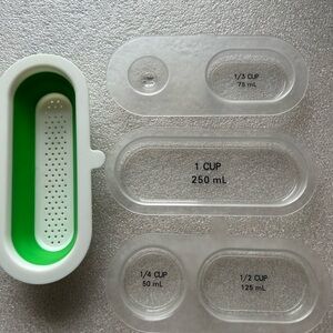 Pampered Chef Green and Clear Replacement Measuring Cup Set for Cutting board